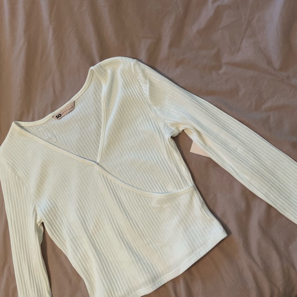 White Ribbed Top - Picture 2 of 4